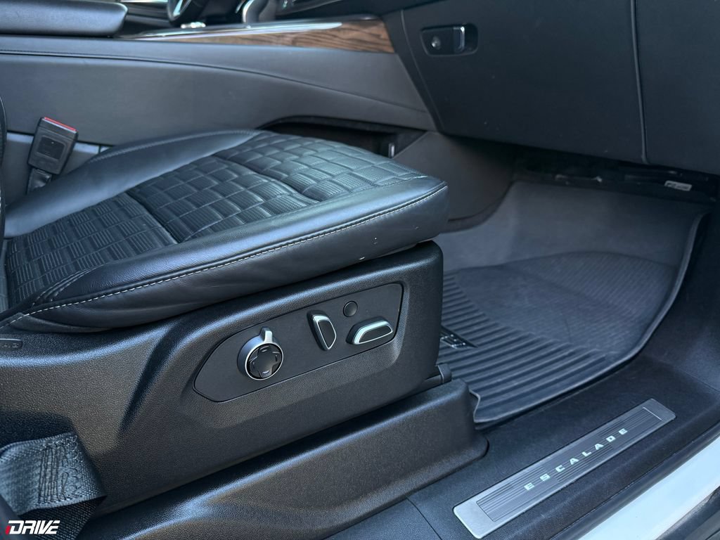Used 2023 Cadillac Escalade ESV Sport Platinum w/ LPO, Floor Liner Package AWD/4WD image 20
