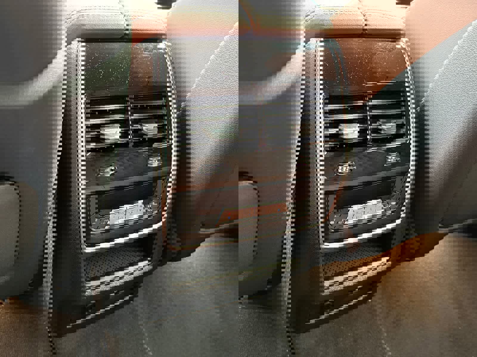 New 2026 BMW X5 xDrive50e w/ Climate Comfort Package image 19