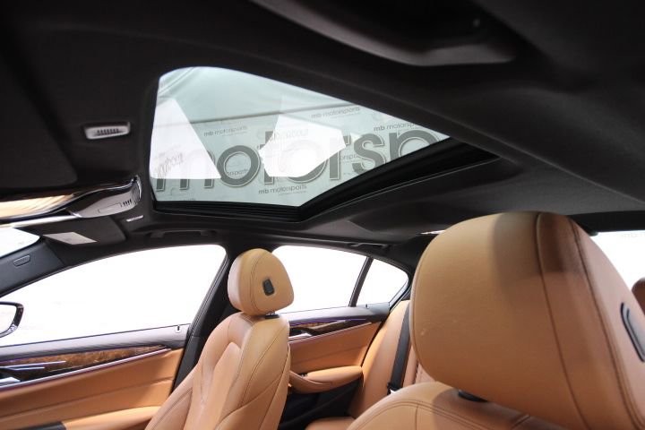 Used 2018 BMW 540i xDrive image 24