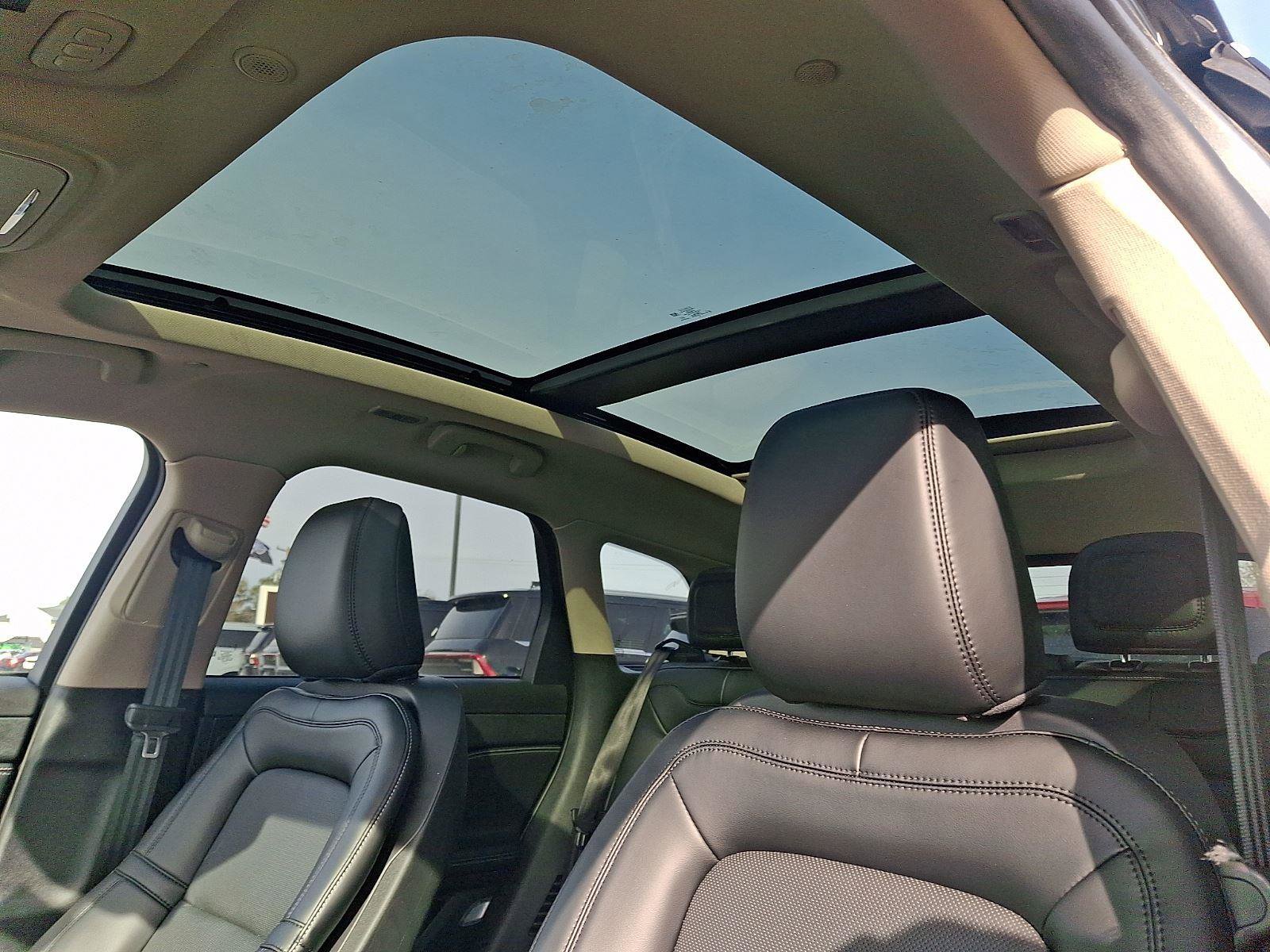 New 2025 Lincoln Corsair Reserve image 11