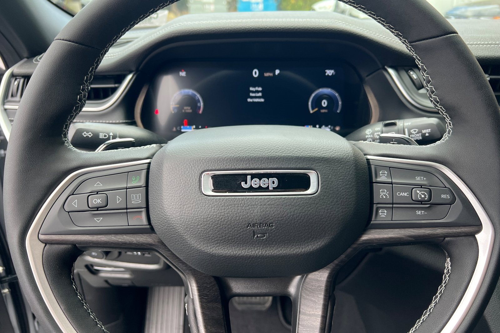 New 2025 Jeep Grand Cherokee Limited image 24
