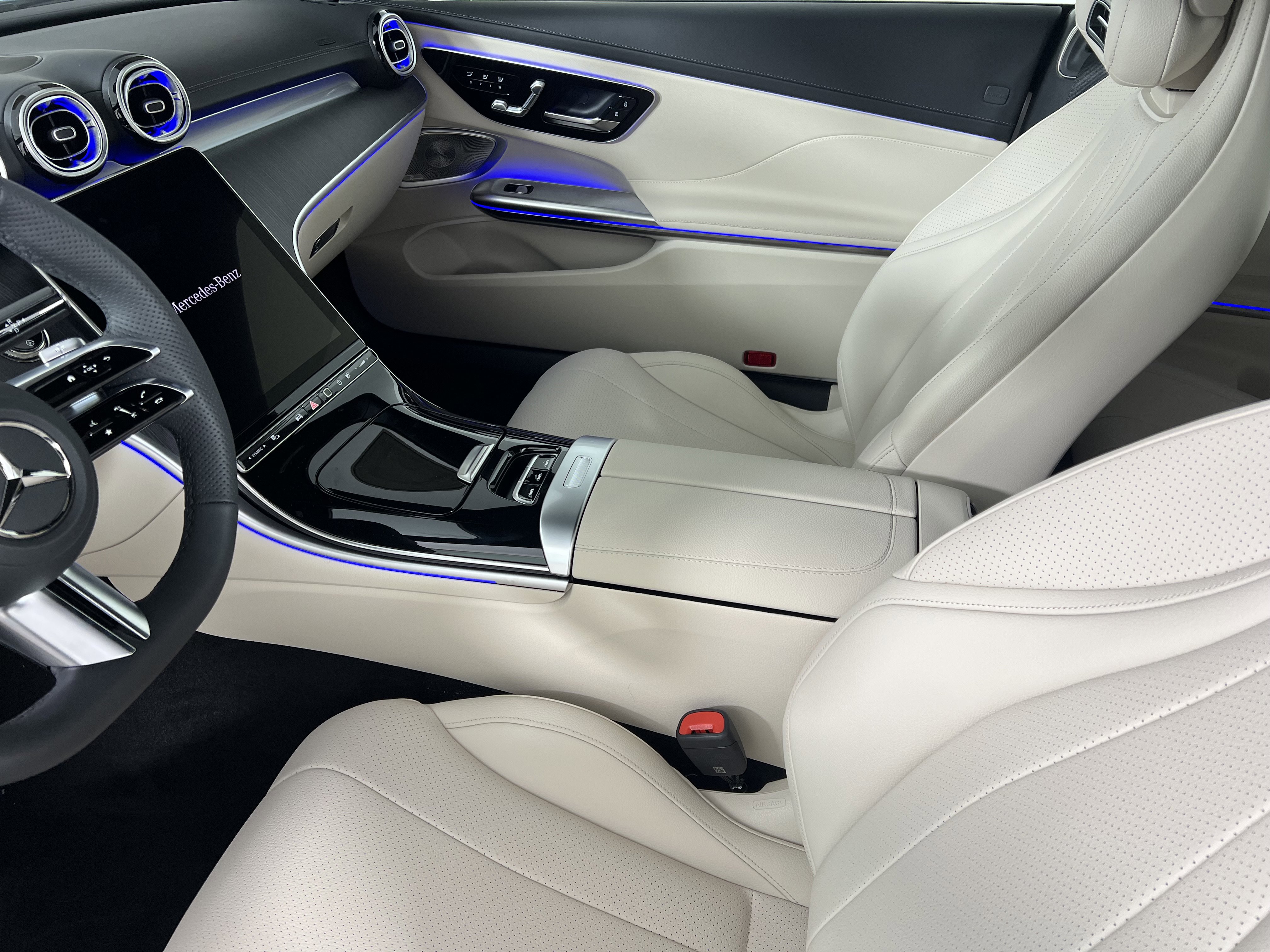 New 2026 Mercedes-Benz CLE 300 4MATIC Cabriolet image 4