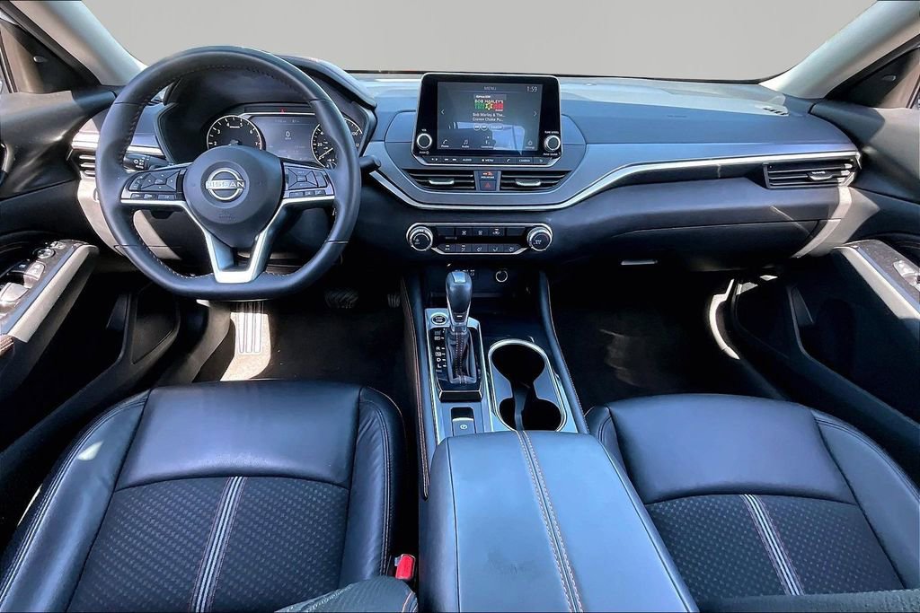 Used 2023 Nissan Altima 2.5 SR image 9