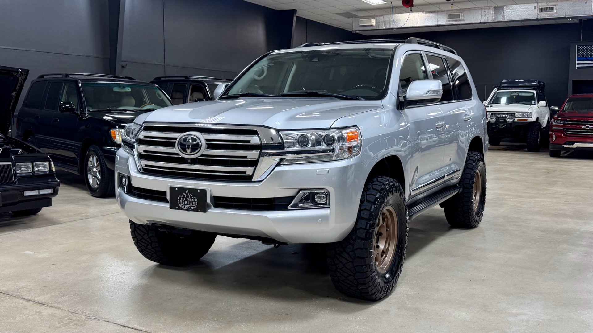 Used 2016 Toyota Land Cruiser AWD/4WD image 36