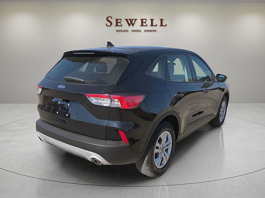 Used 2021 Ford Escape S image 4