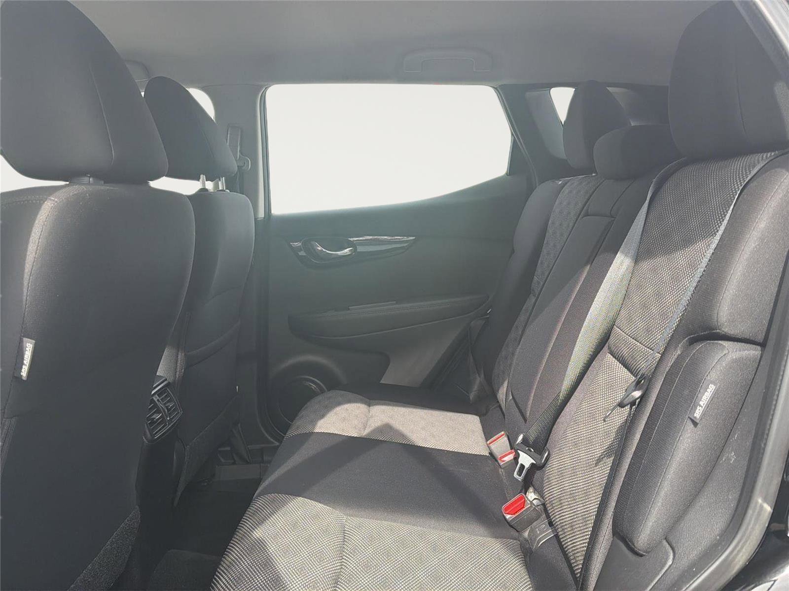 Used 2022 Nissan Rogue Sport SV image 30