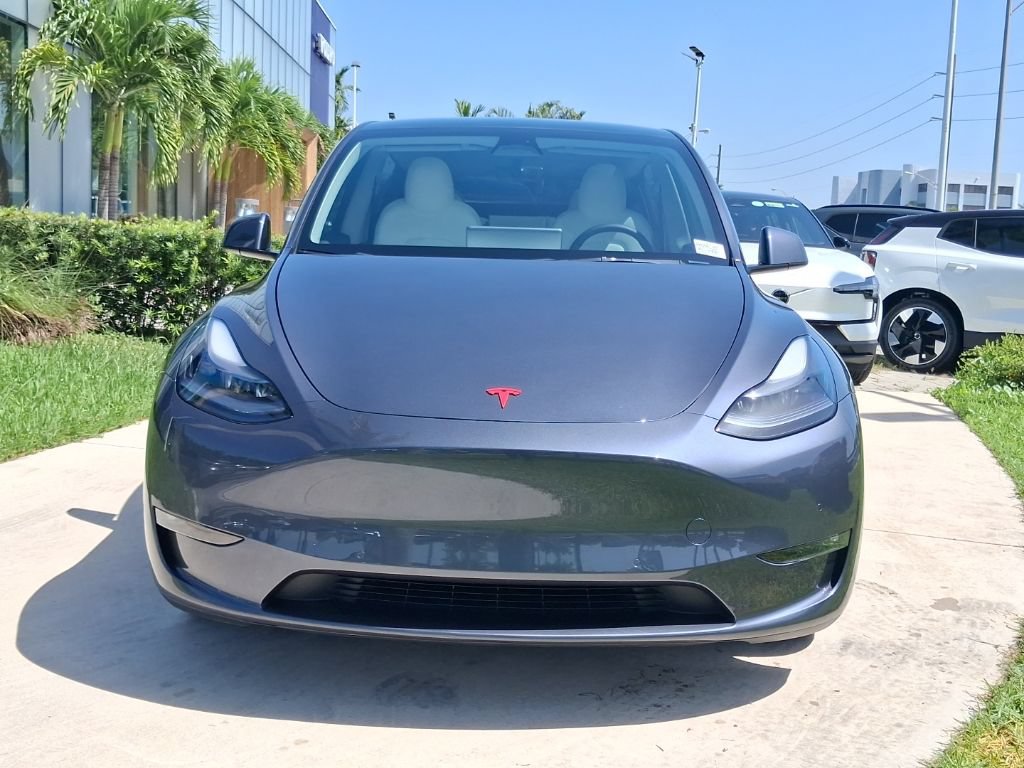 Used 2022 Tesla Model Y Performance AWD/4WD image 2