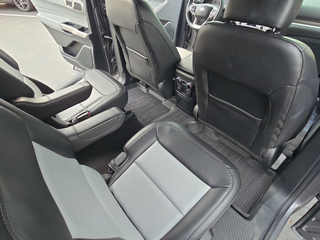 Used 2024 Ford Explorer XLT w/ Equipment Group 202A AWD/4WD image 12