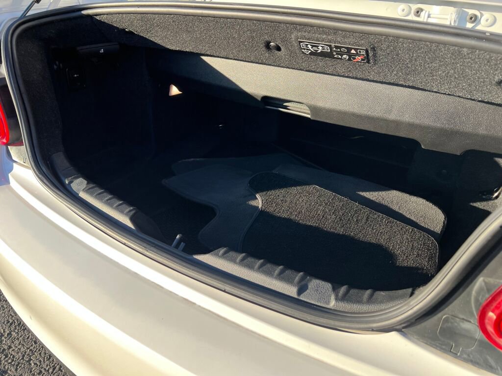 Used 2016 BMW 228i Convertible image 18
