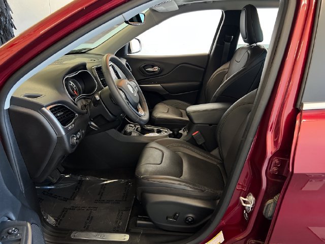 Used 2021 Jeep Cherokee Limited w/ Elite Package AWD/4WD image 26