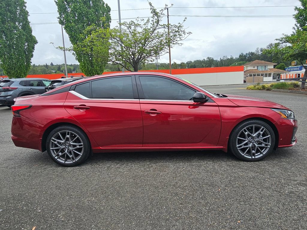 Certified 2023 Nissan Altima 2.0 SR FWD image 4