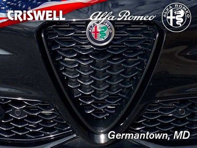 New 2025 Alfa Romeo Giulia AWD image 11