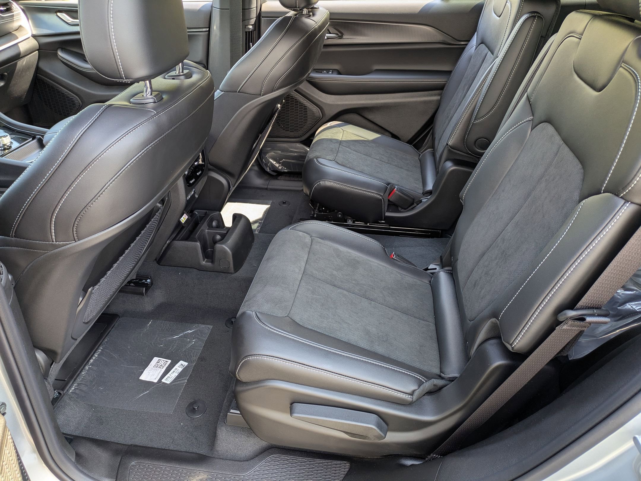 New 2025 Jeep Grand Cherokee L Altitude image 23