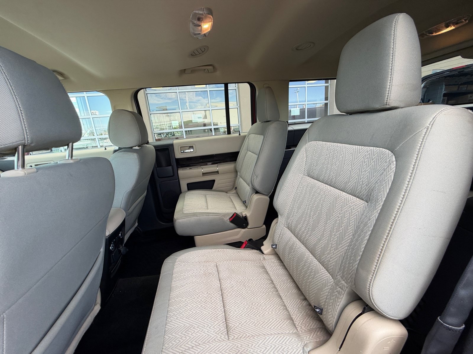 Used 2018 Ford Flex SEL w/ Class III Trailer Tow Package FWD image 17