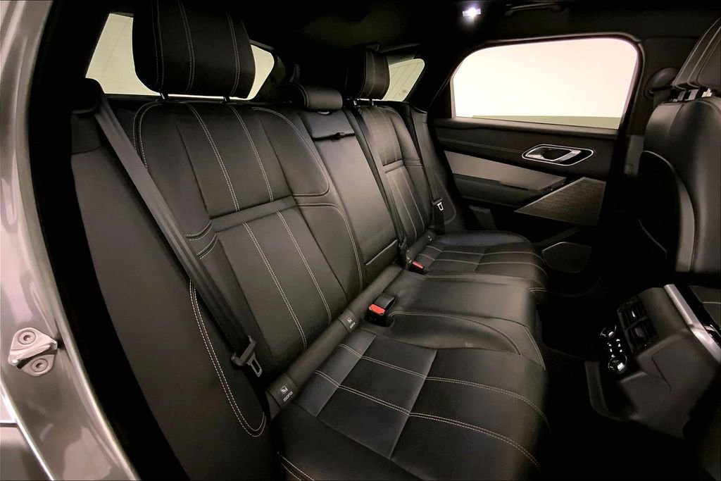 Used 2018 Land Rover Range Rover Velar R-Dynamic HSE image 15