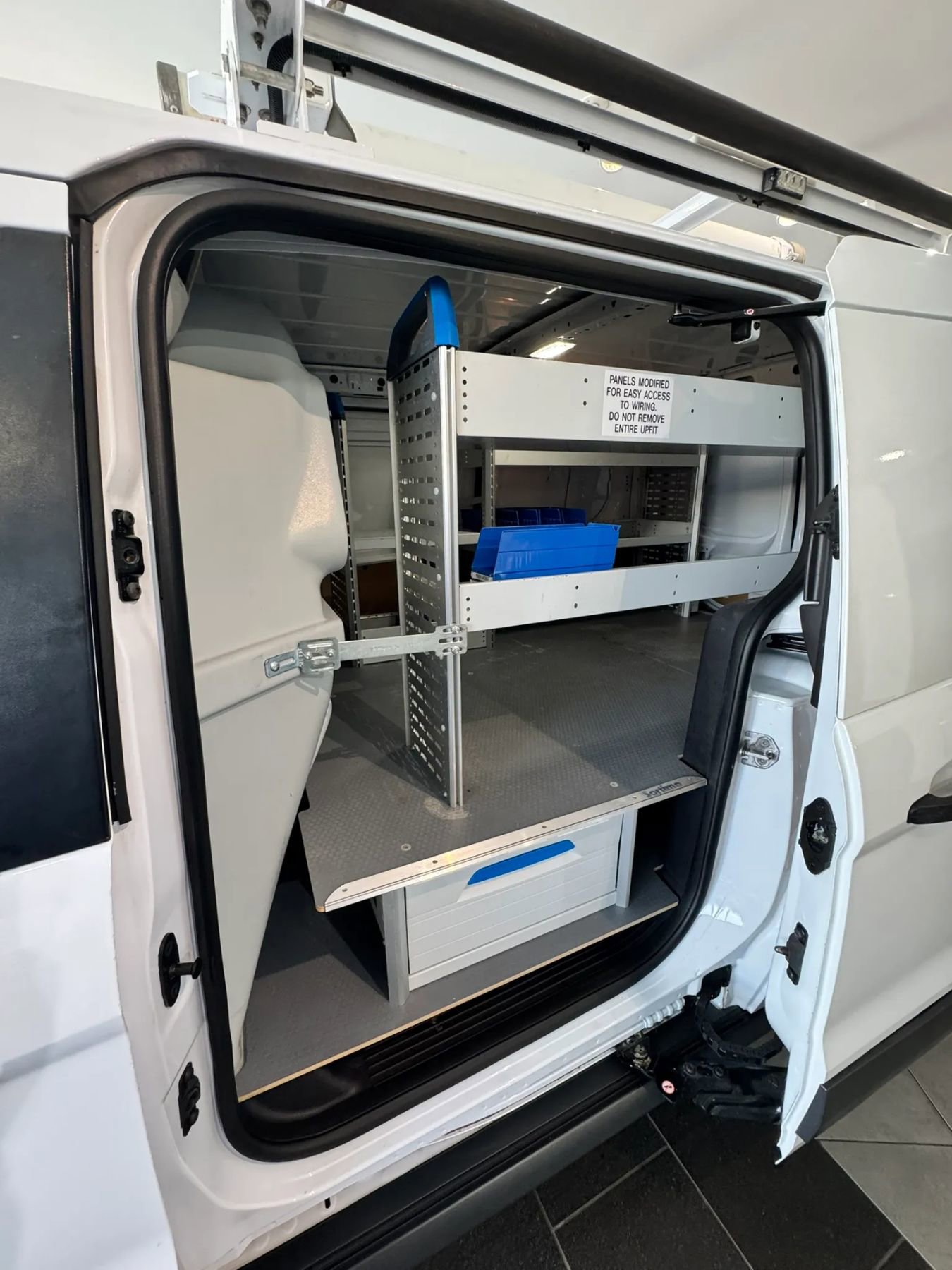 Used 2015 Ford Transit Connect XL FWD image 28