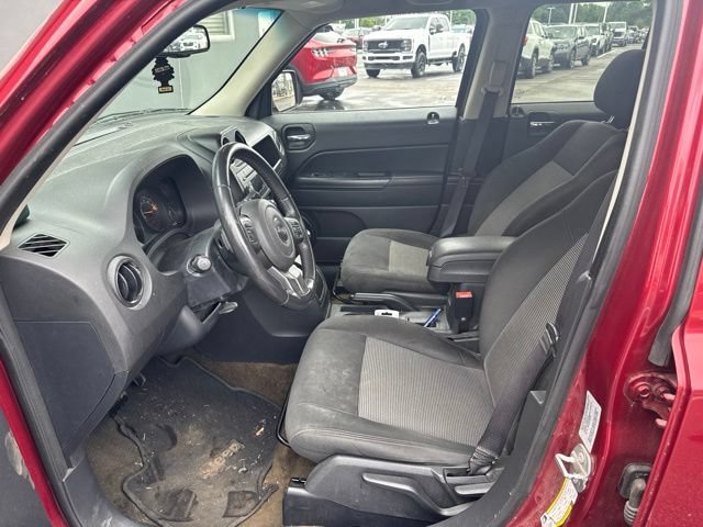 Used 2016 Jeep Patriot Latitude FWD image 18