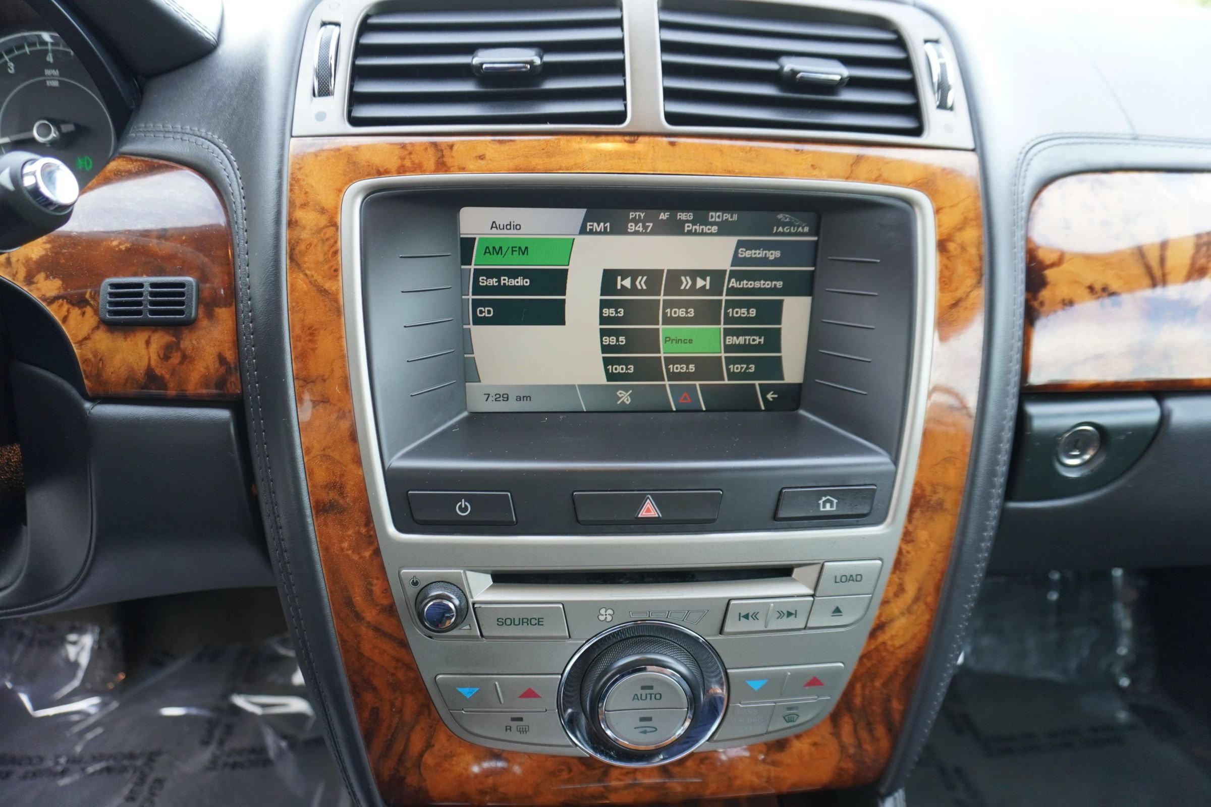 Used 2008 Jaguar XK Coupe RWD image 16