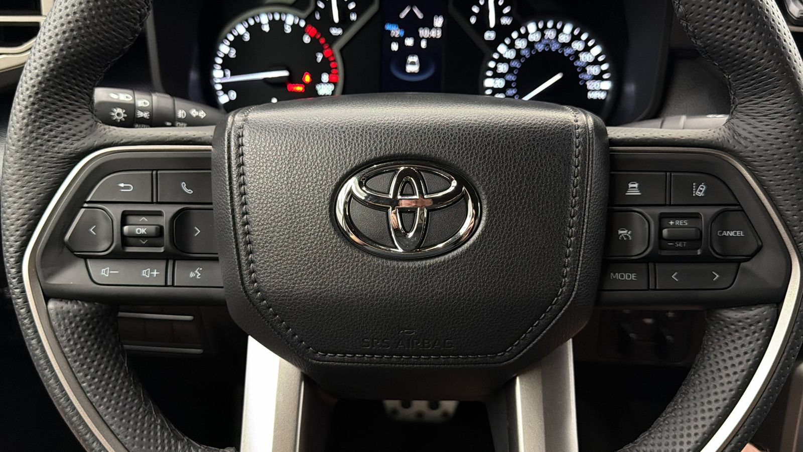 Used 2026 Toyota Tundra SR5 w/ TRD Off-Road Package AWD/4WD image 27