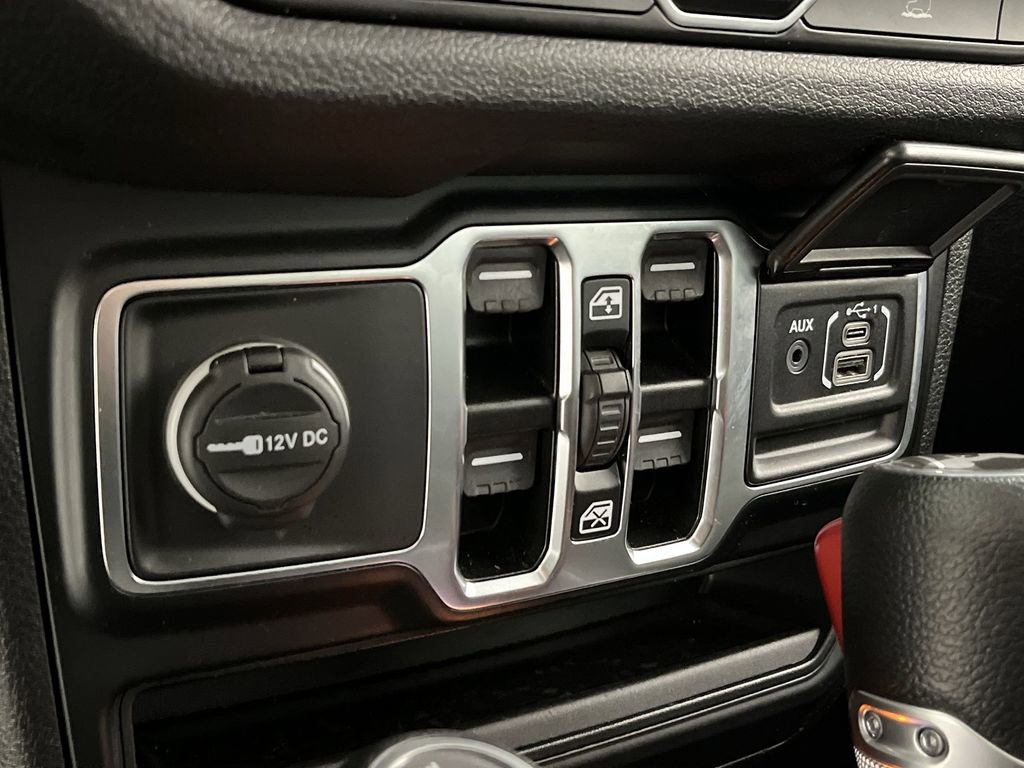 Used 2024 Jeep Wrangler Sport S image 13