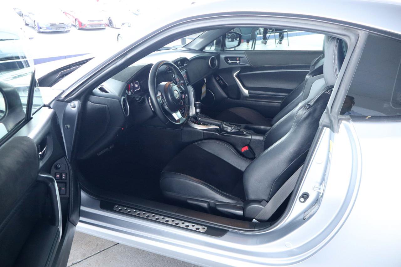 Used 2020 Toyota 86 RWD image 14