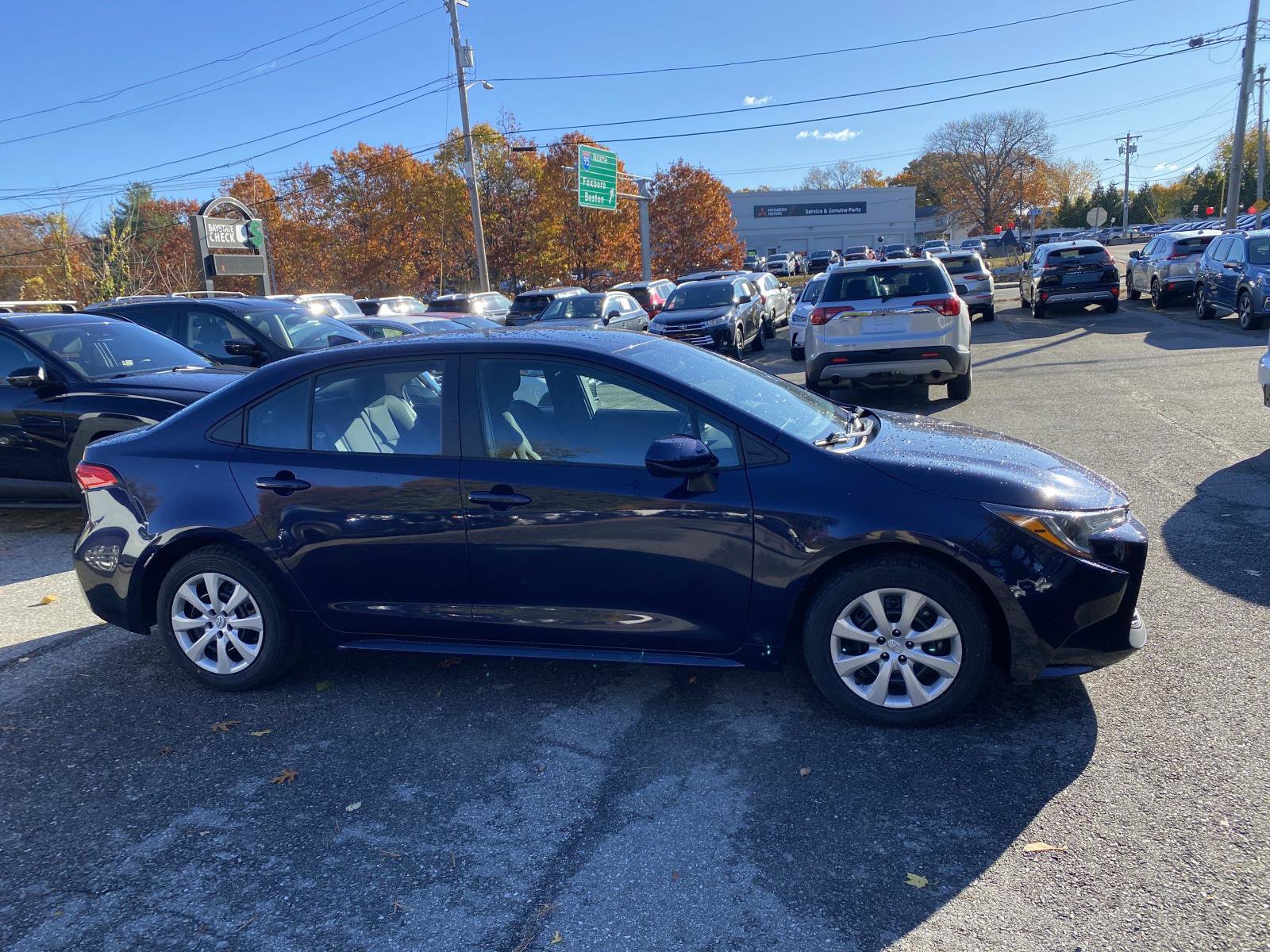 Used 2022 Toyota Corolla LE image 7