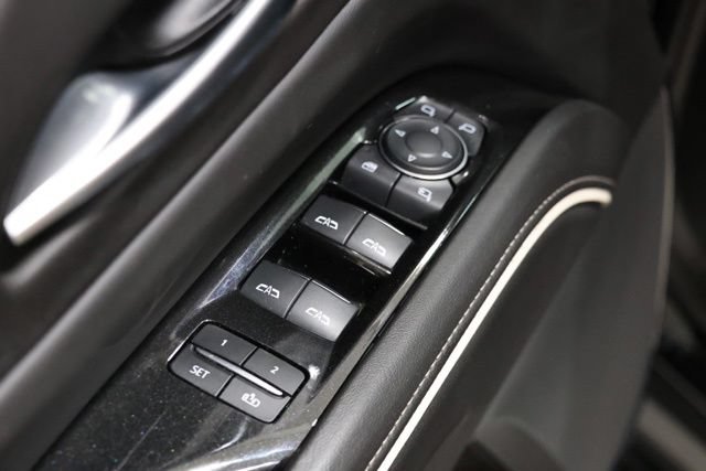 Used 2024 Cadillac Escalade ESV Sport AWD/4WD image 17