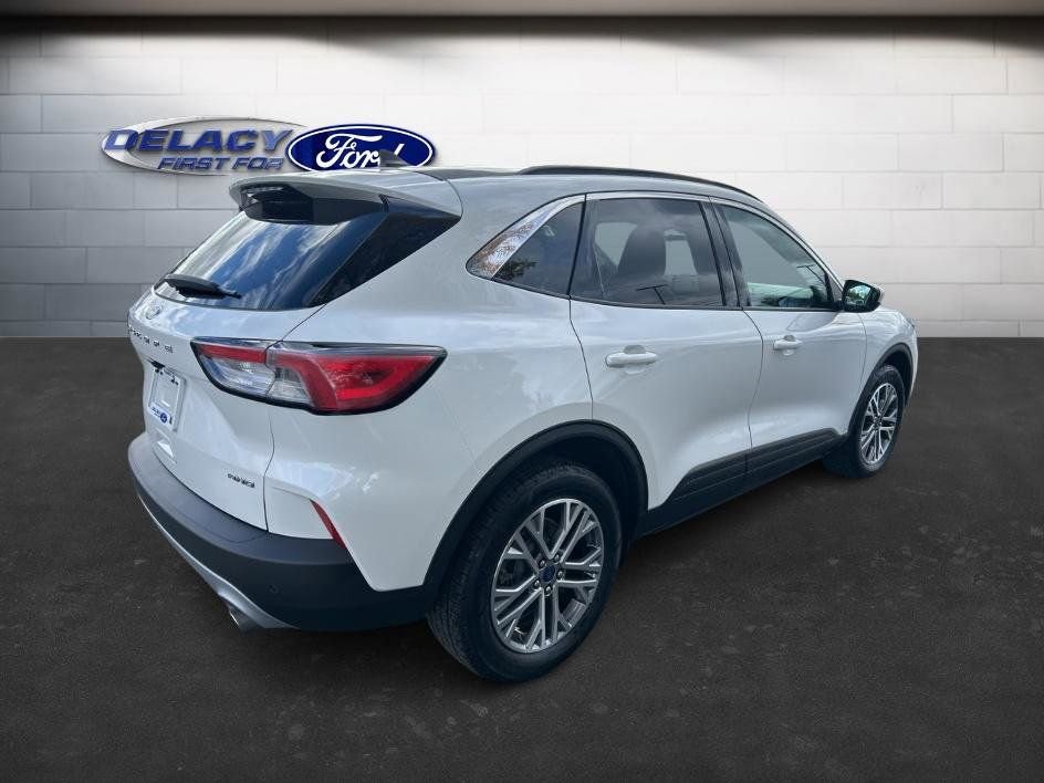 Used 2022 Ford Escape SEL image 5