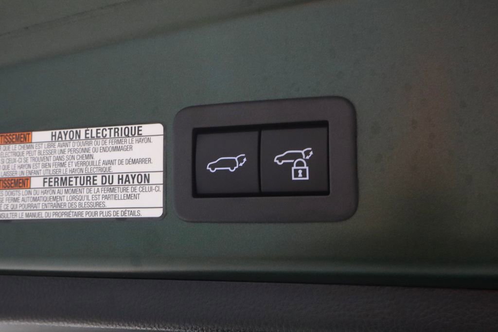 Used 2022 Toyota Corolla Cross XLE w/ Convenience Package AWD/4WD image 16