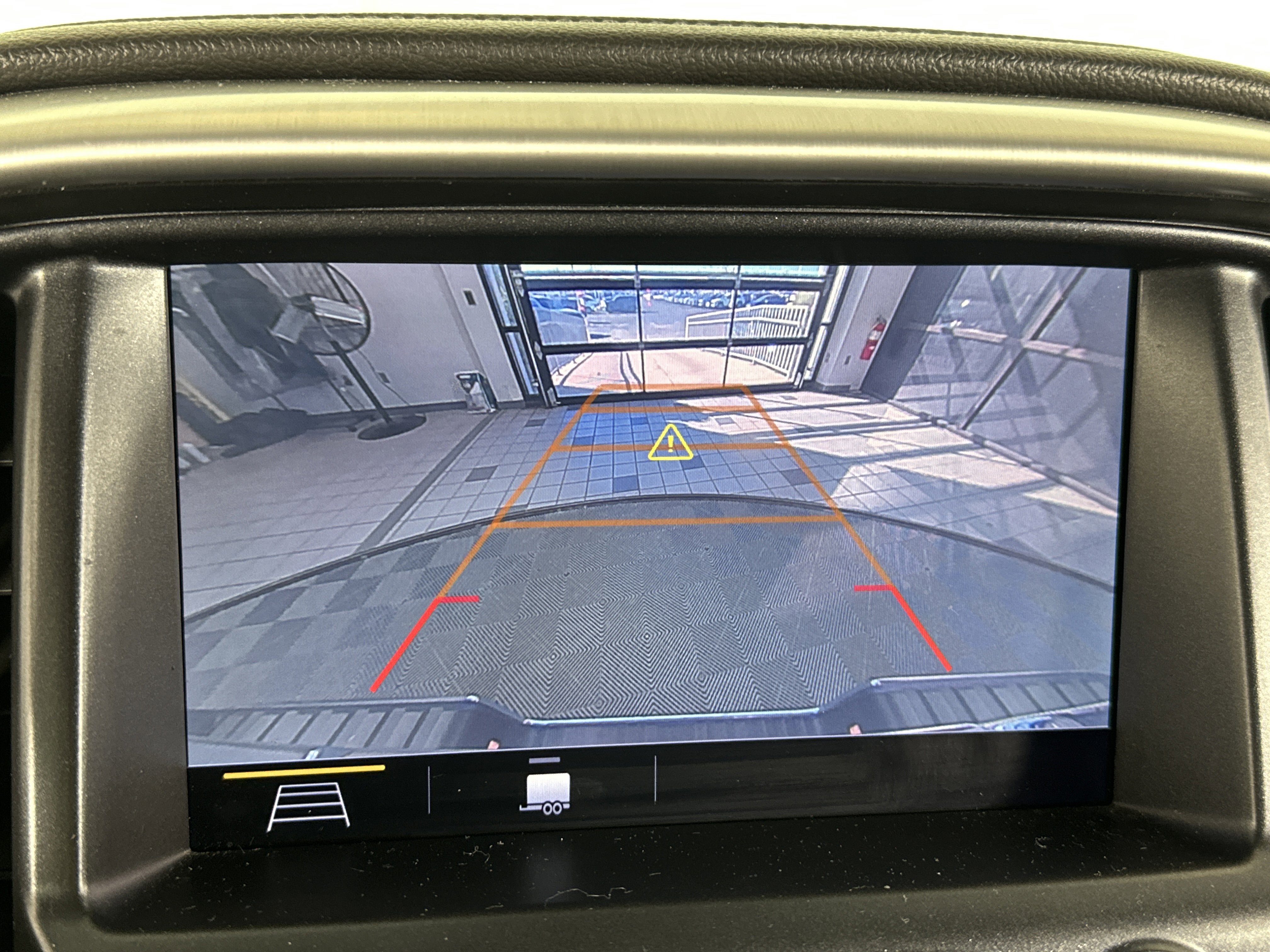 Used 2019 GMC Canyon SLE w/ Driver Alert Package image 23