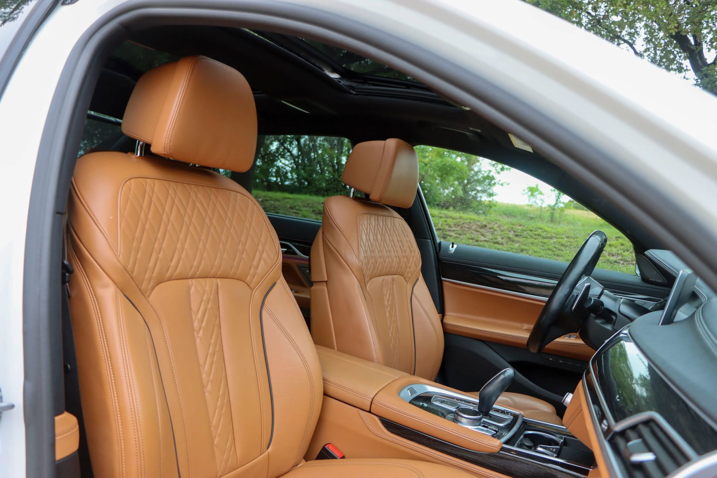 Used 2020 BMW 740i w/ M Sport Package RWD image 21