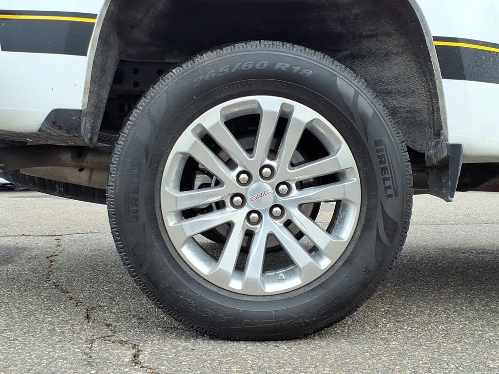 Used 2017 GMC Canyon Denali image 9