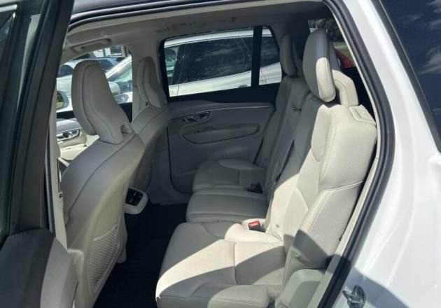 Used 2024 Volvo XC90 B5 Core w/ Protection Package Premier AWD/4WD image 7