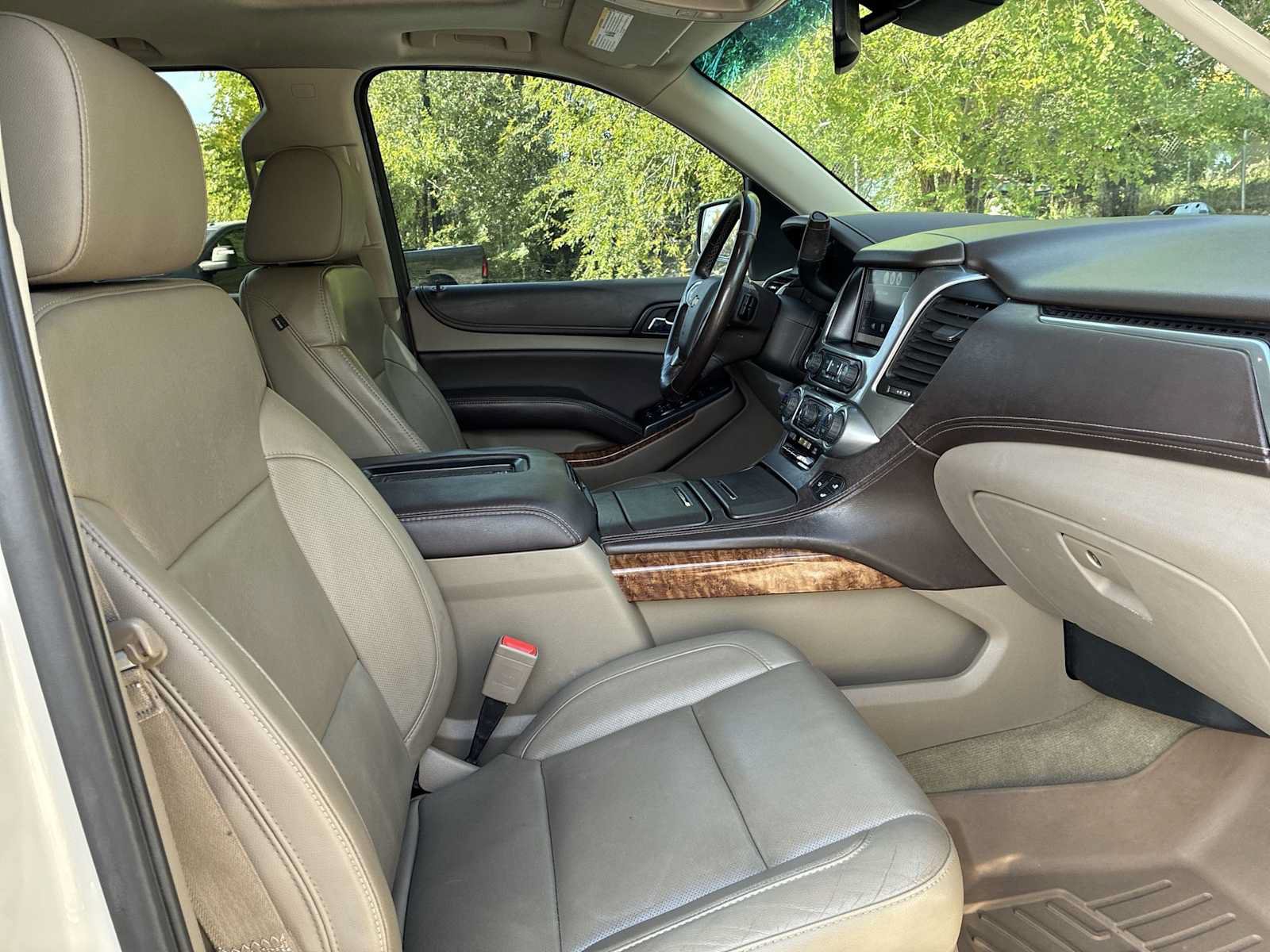 Used 2015 Chevrolet Suburban LTZ AWD/4WD image 26