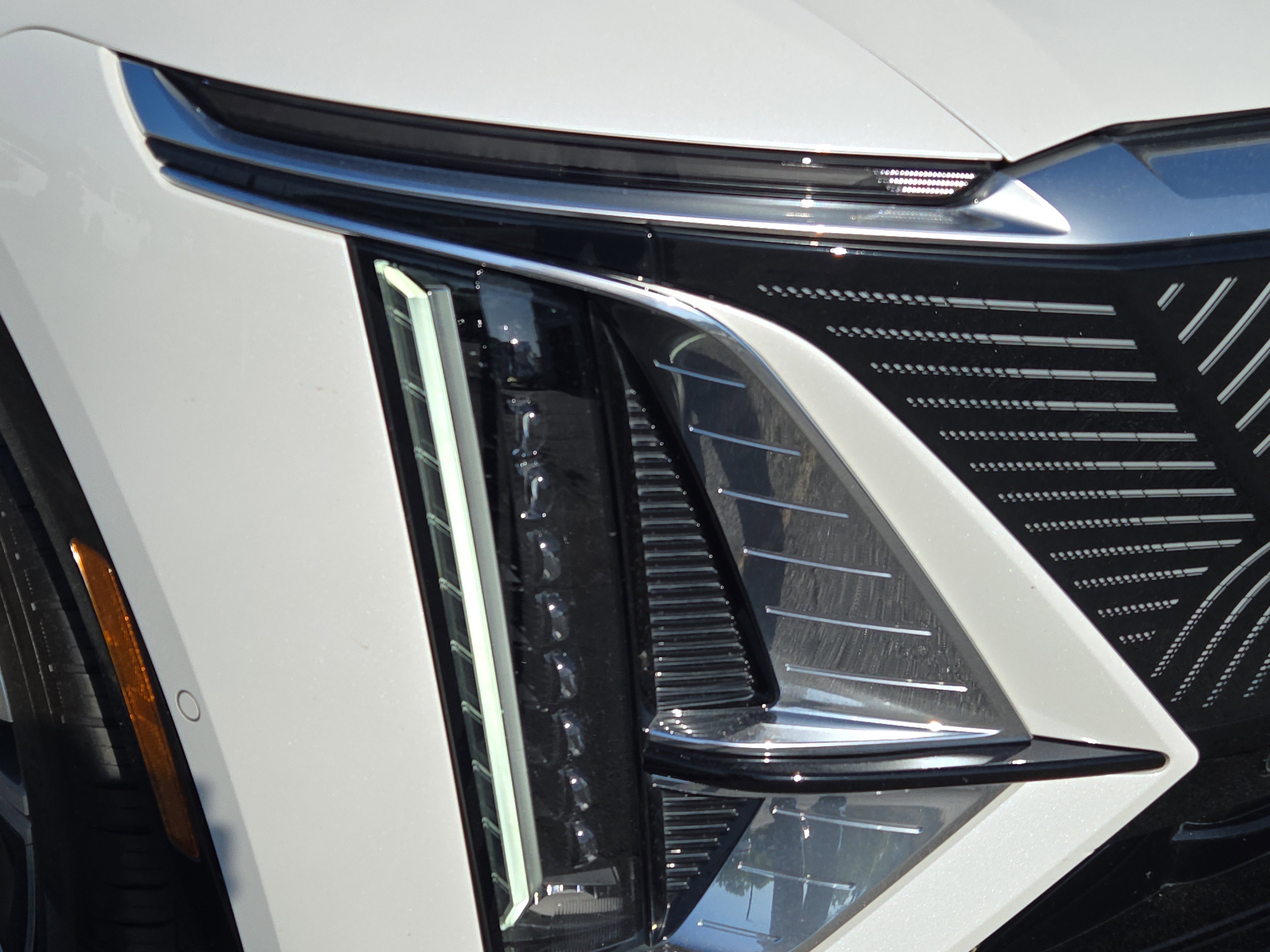 Used 2024 Cadillac Lyriq Luxury RWD image 9
