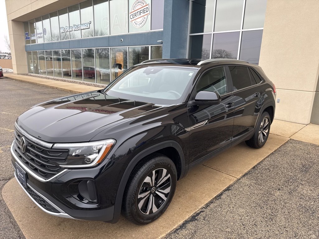 Certified 2025 Volkswagen Atlas Cross Sport SE image 4