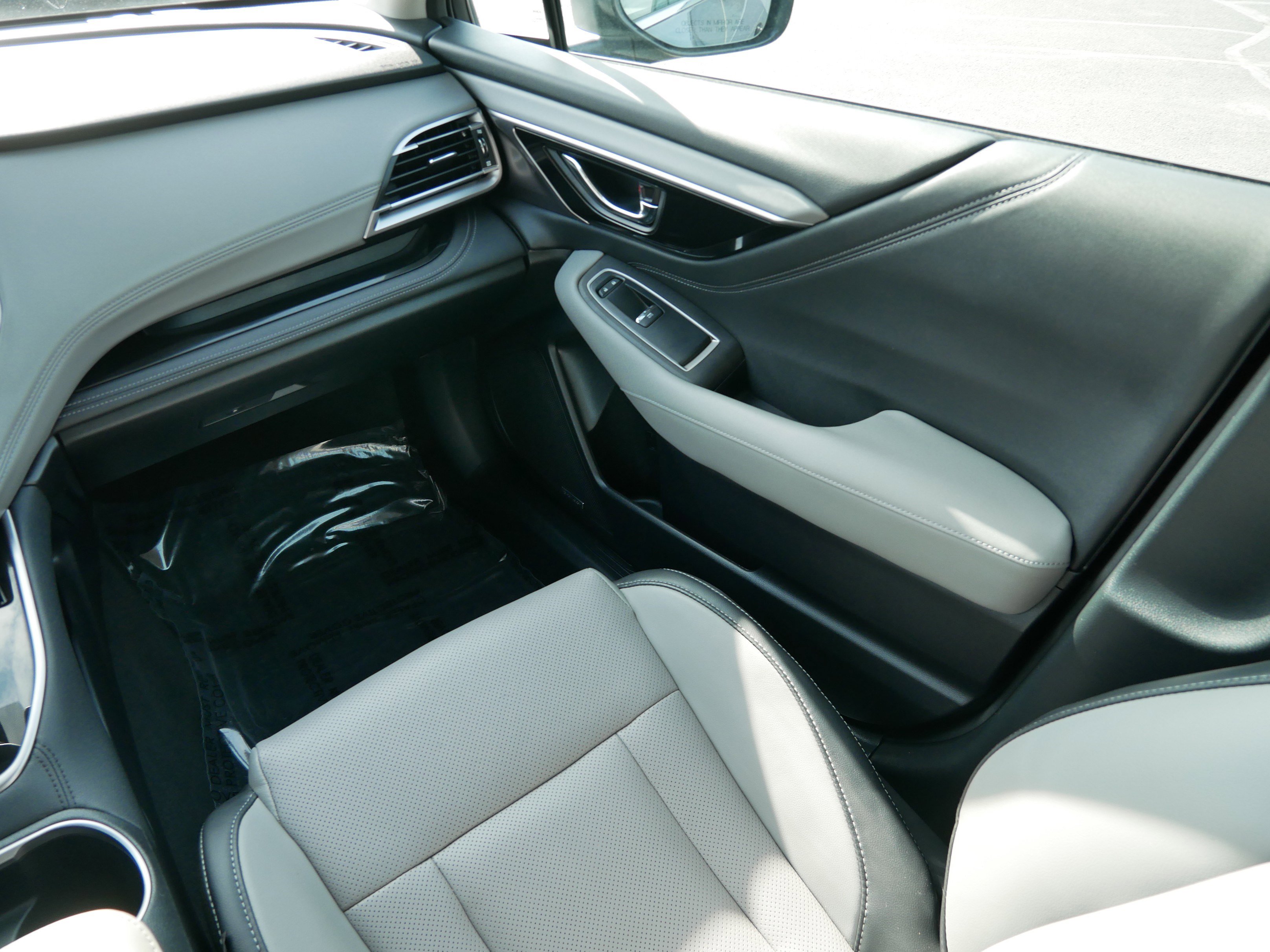 Used 2023 Subaru Outback Limited image 11