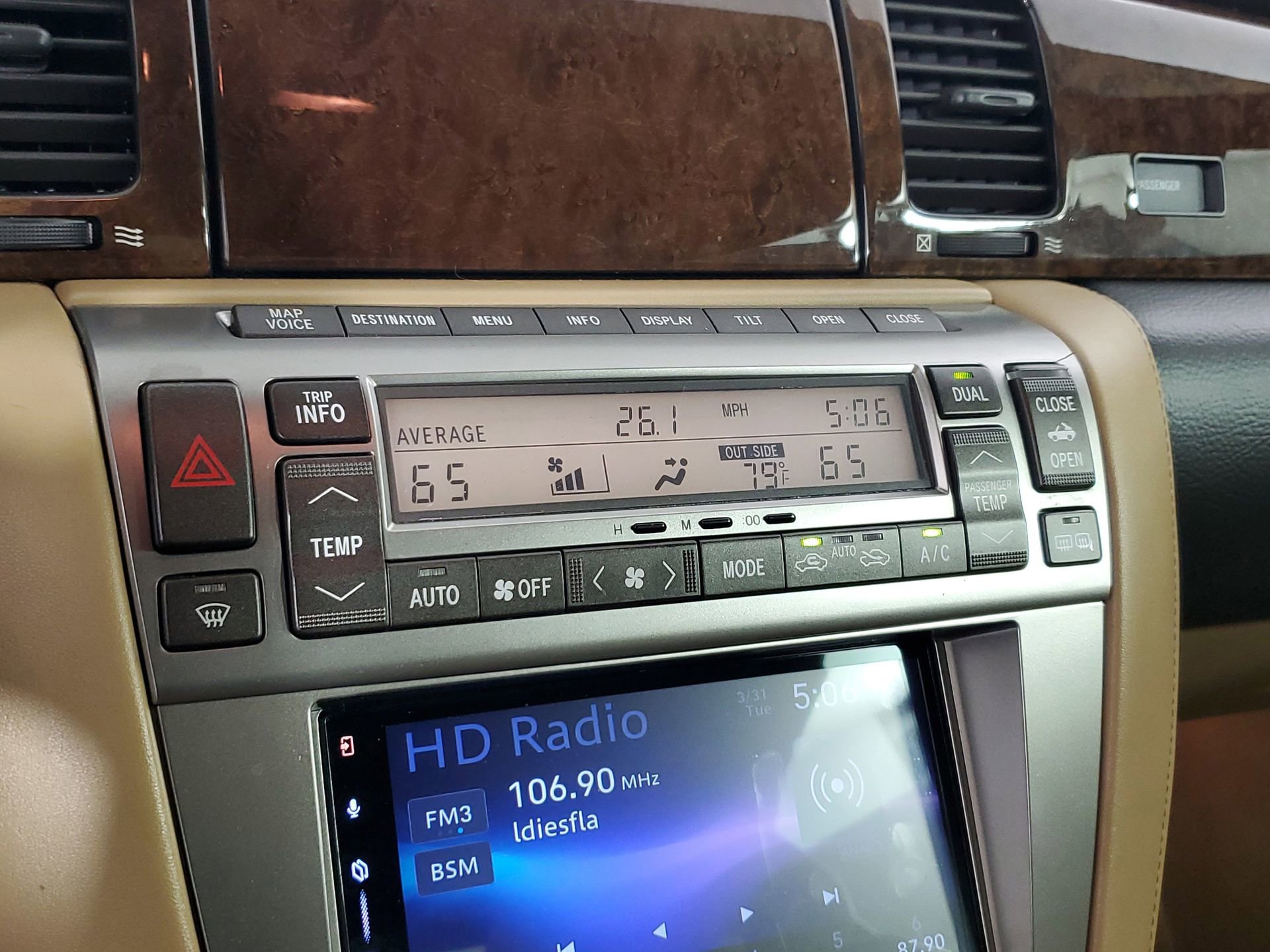 Used 2006 Lexus SC 430 Convertible RWD image 36