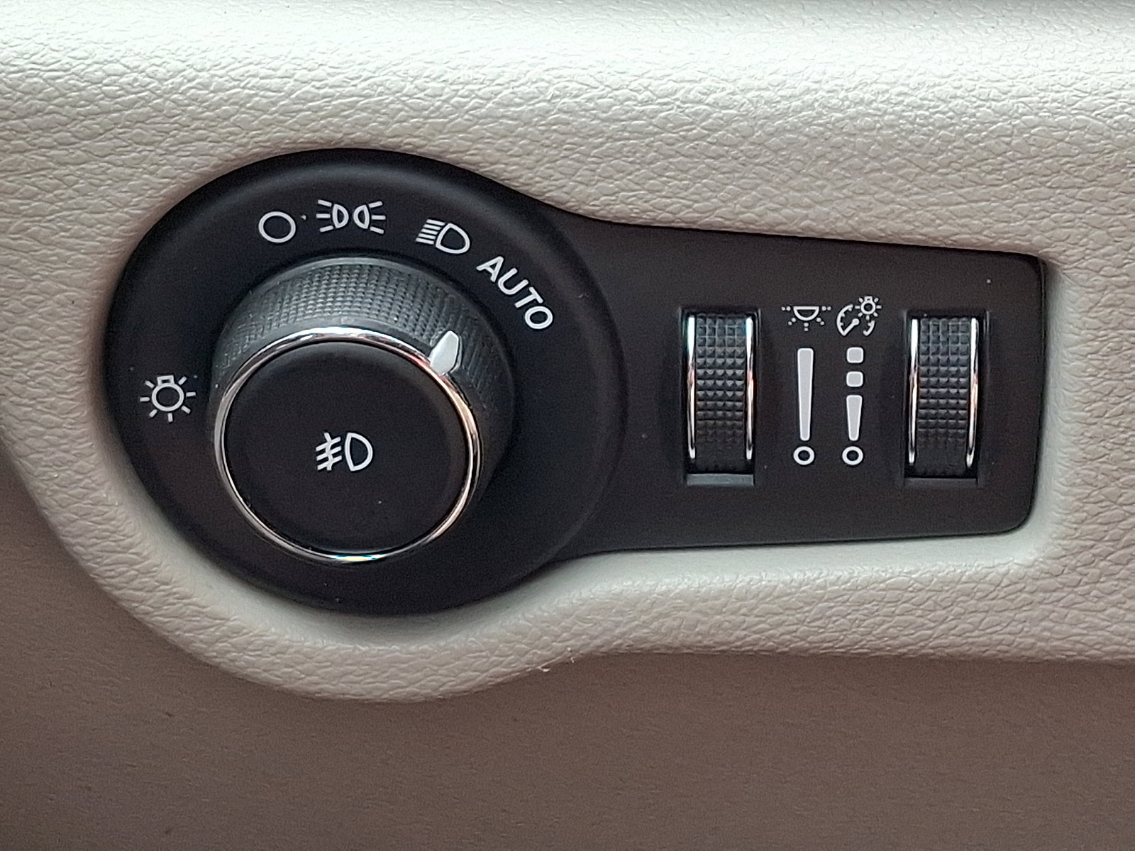 Certified 2017 Chrysler Pacifica Touring-L Plus FWD image 26