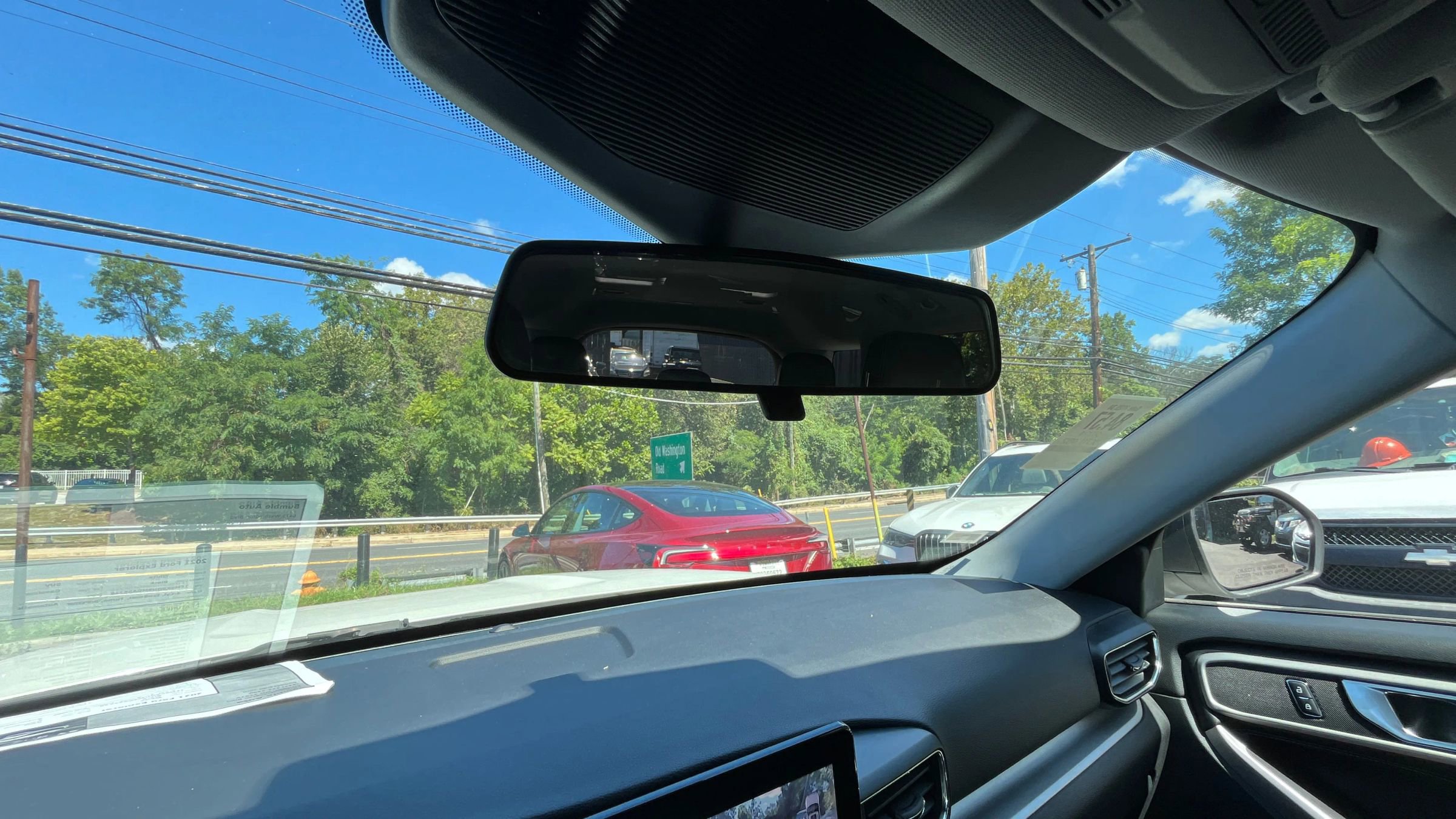 Used 2021 Ford Explorer XLT w/ Equipment Group 202A image 19