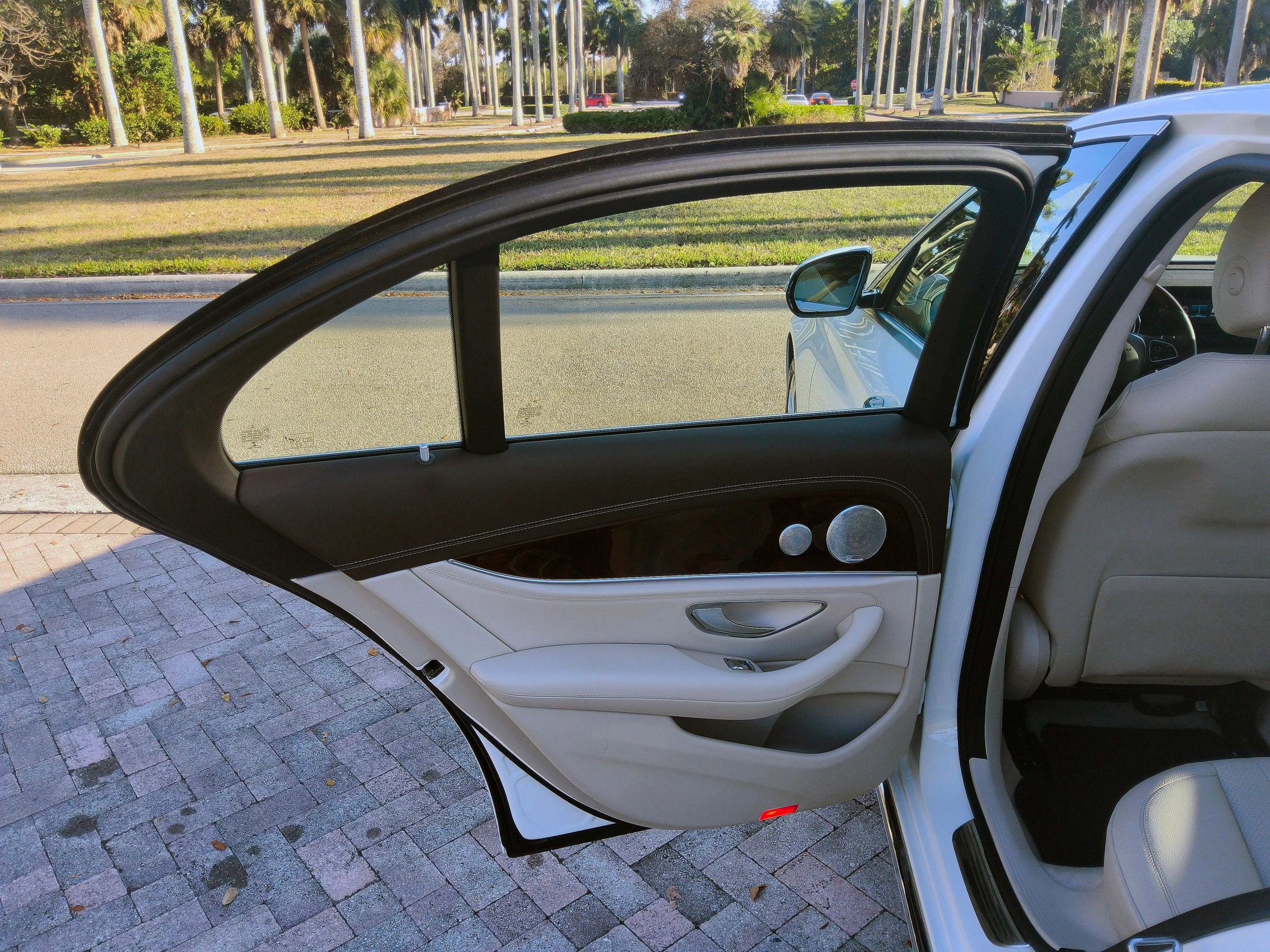 Used 2017 Mercedes-Benz E 300 image 30