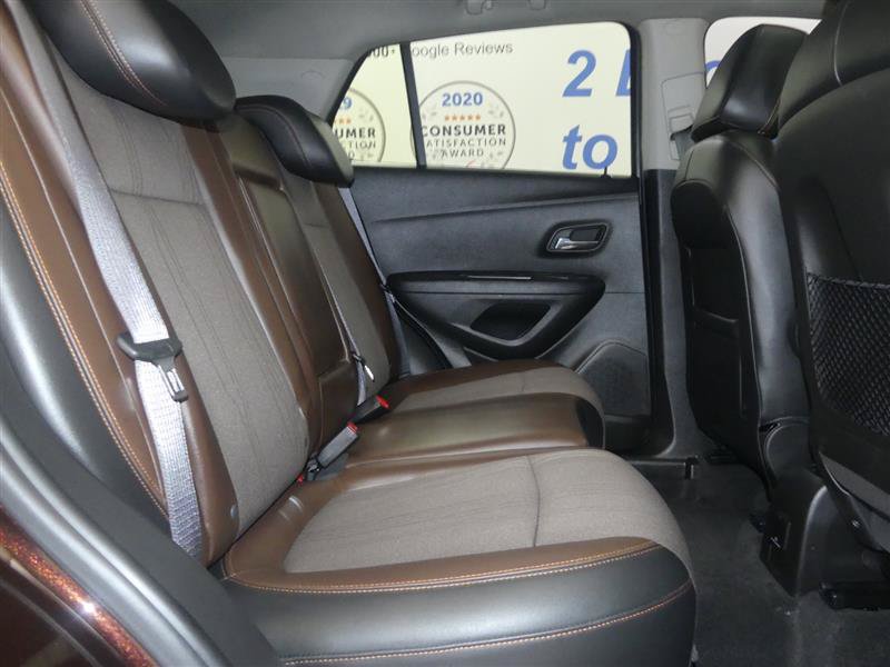 Used 2016 Chevrolet Trax LT w/ LT Sun and Sound Package AWD/4WD image 19