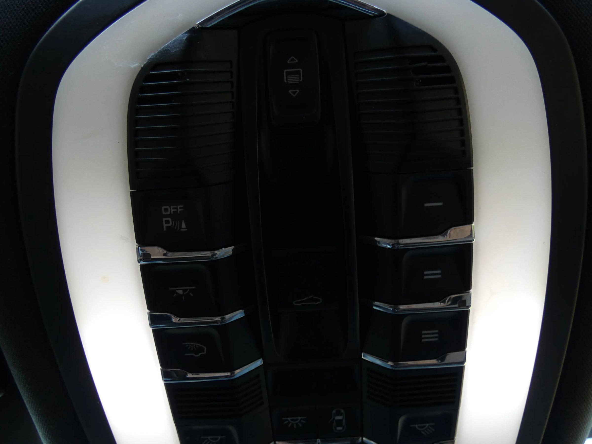 Used 2019 Porsche Macan image 62