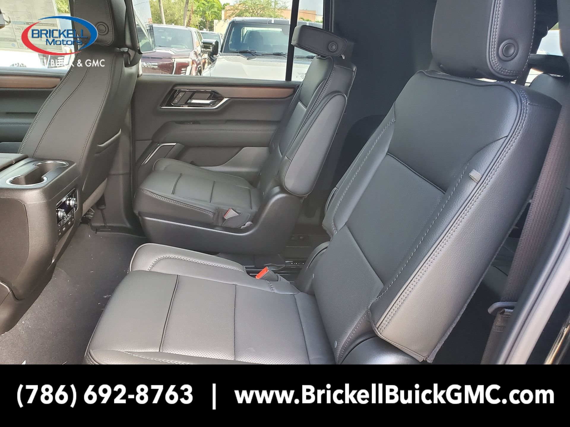 New 2026 GMC Yukon XL Denali w/ Advanced Technology Package RWD image 12