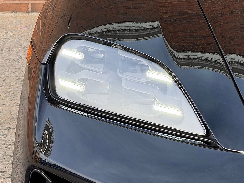 New 2026 Porsche Taycan image 12