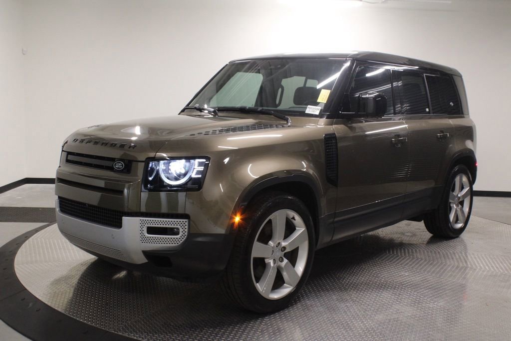 Used 2024 Land Rover Defender 110 SE AWD/4WD video 1
