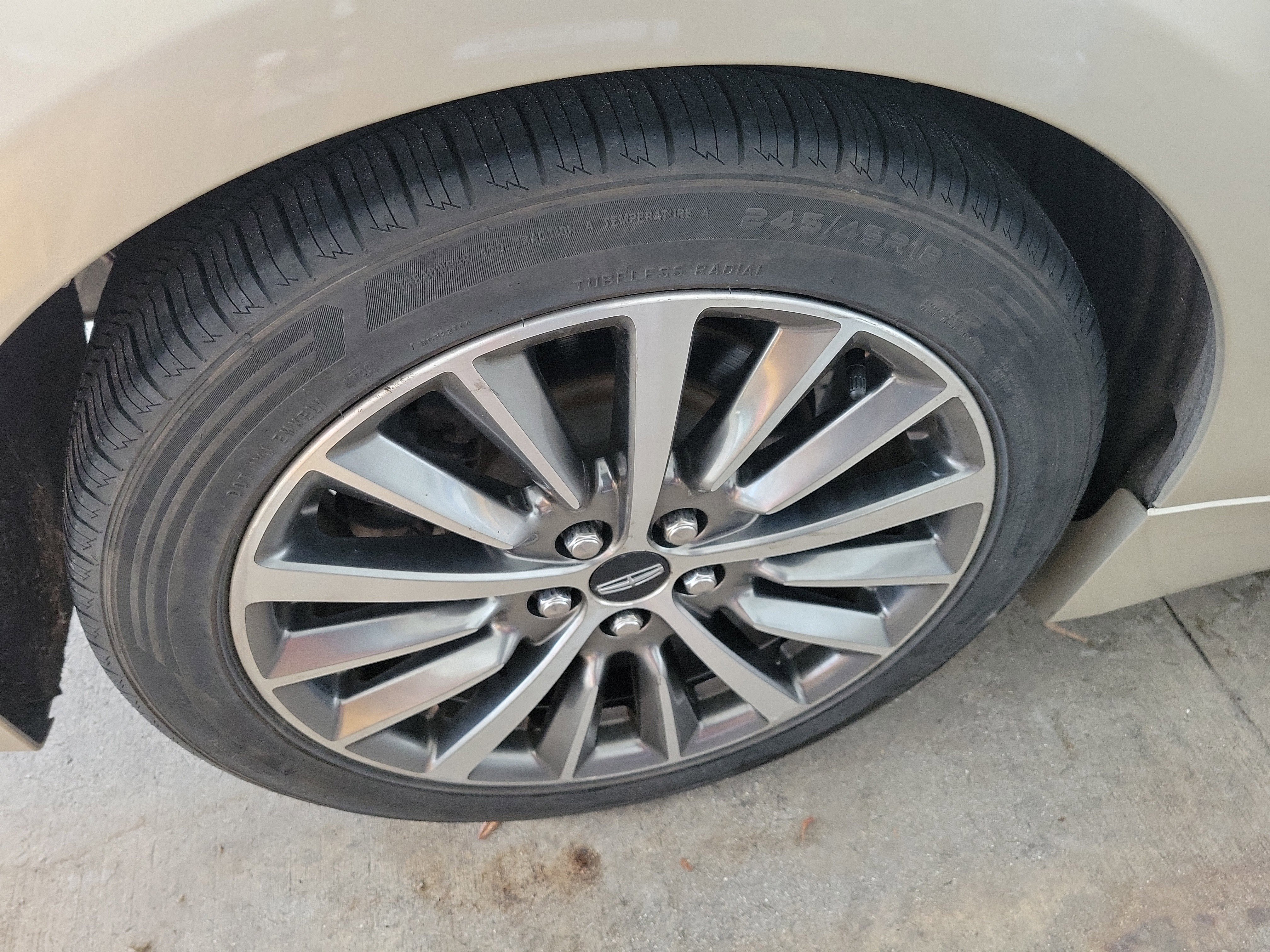 Used 2017 Lincoln MKZ Select w/ Select Plus Package FWD image 6
