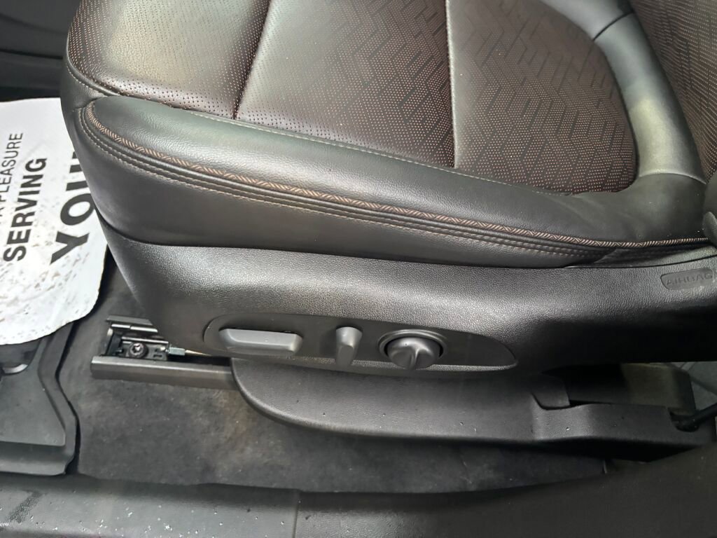 Certified 2022 Chevrolet Traverse High Country image 24