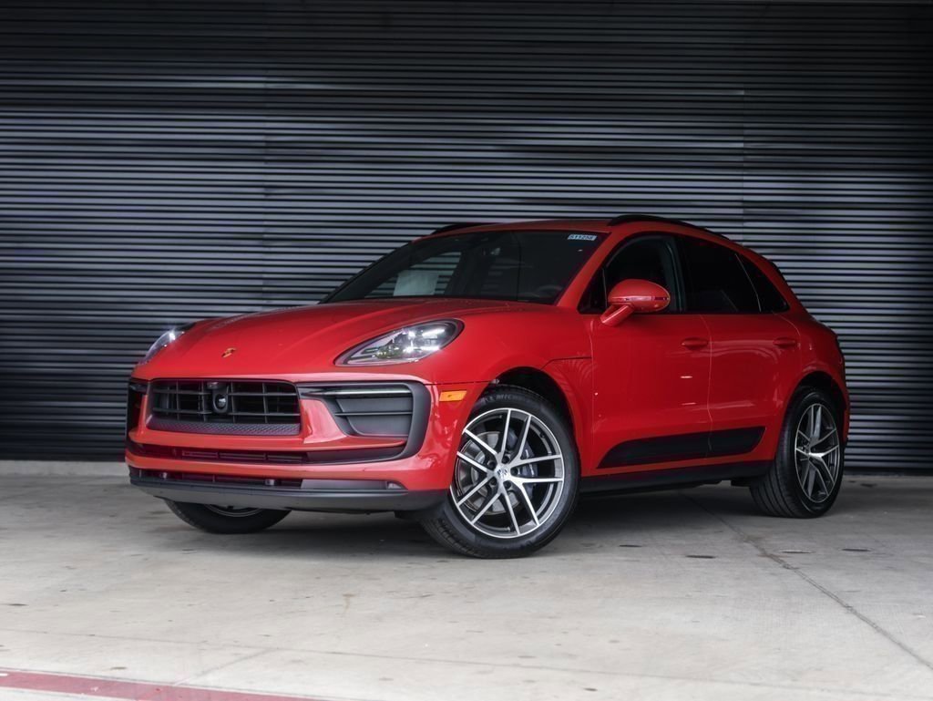 Certified 2025 Porsche Macan image 1