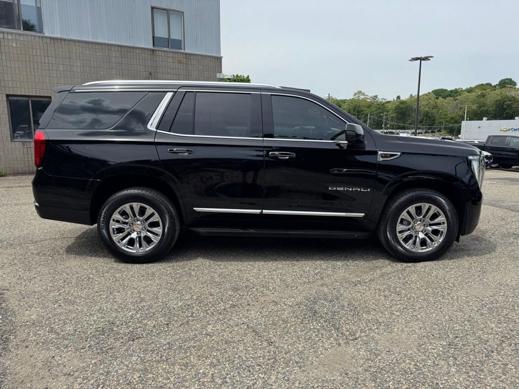 Used 2026 GMC Yukon Denali AWD/4WD image 8
